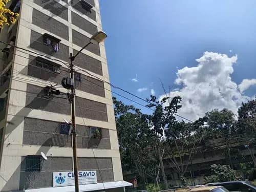 Apartamento Alquiler En Caricuao, 70 Metros Cuadrados, 3 Habitaciones, 1 Baño, 1 Puesto De Estacionamiento, Semiamueblado, Cocina A Gas De Directo, Nevera, Lavadora, Internet, Tanque De Agua, (dm)