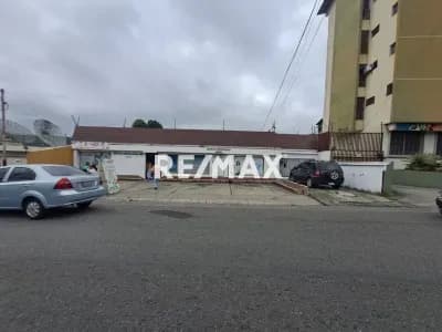 Arrendamiento de Local para Desarrollo Profesional.