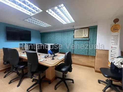 Oficina En Venta Los Cortijos De Lourdes Mls 25-17194 Yf