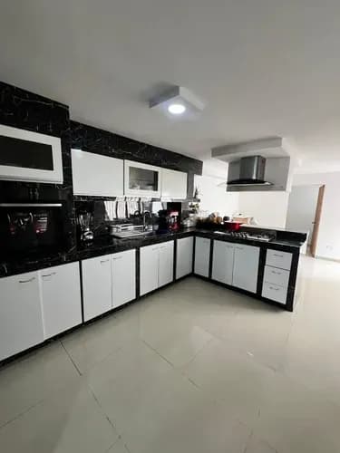 Casa De 2 Niveles En Venta Urb La Esmeralda San Diego Jc-lp