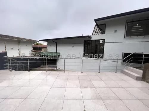 Mn - Casa Multiniveles En Venta En Los Naranjos Del Cafetal De 400 M2, En Calle Privada Mls 26-10178