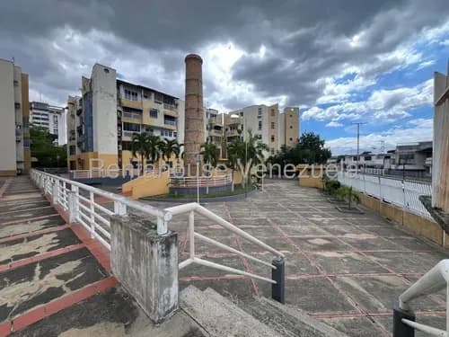 Penthouse En Venta En Urb, San Miguel Excelente Ubicación #26-16696 Rm