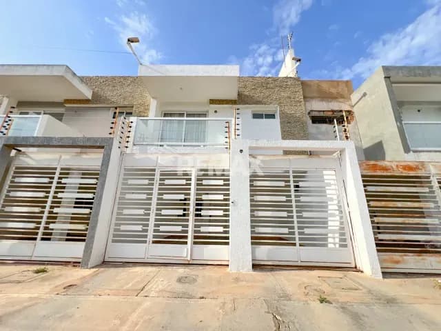 Town house actualizado en venta en la Urbanización Coromoto, Zona A, San Francisco