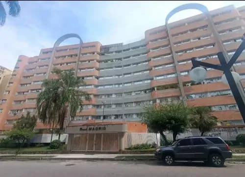 En Alquiler Apartamento De Oportunidad En Una De Las Mejores Zonas De Valencia Urb Prebo, Resd. Madrid Amoblado Y Equipado - 171mts2 4 Habitaciones 4 Baños Gavip
