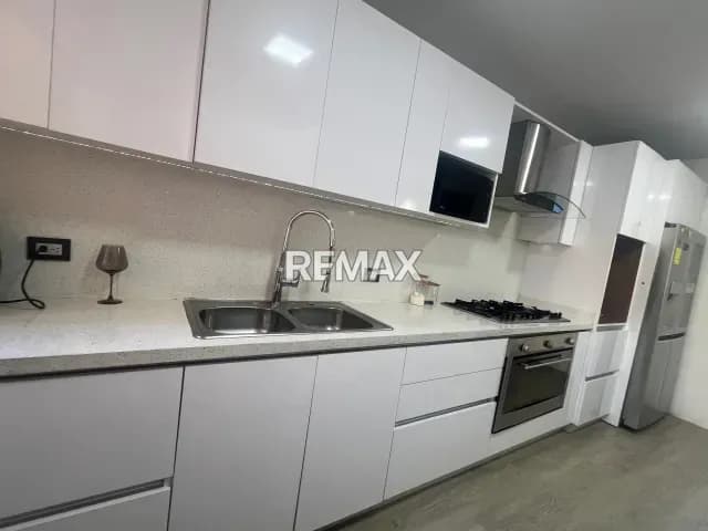 Venta de apartamento en la Trigaleña Res. palulu