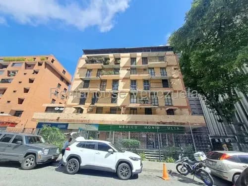 Ph En Los Palos Grandes: 163m2, 3hab, 2baños, 1 Puesto, A/a. Excelente Ubicación A Media Cuadra De La Av. Francisco De Miranda, Cerca Del Metro, Comercios Y Vías Principales. ¡gran Oportunidad!