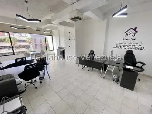 Oficina Equipada Urb. El Parque: 51m2 Planta Eléctrica Y Maletero @eloisabermudez.rah