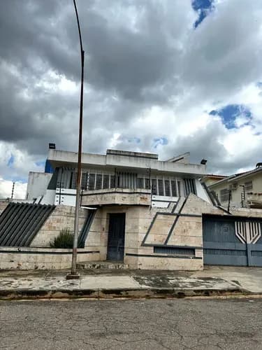 En Venta Hermosa Casa Urbanización Trigal Sur Valencia. Dionettsy Rivero