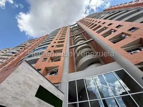 Juan Carlos González. Renta House Carabobo Vende Apto. Res. Le Par Urb. El Parral Valencia Mls #26-12589 Rah/jcg.