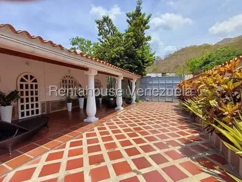 Heromosa Y Comoda Casa En El Sector Las Mayas Del Limón, Zona De Facil Acceso #26-14563 Rm