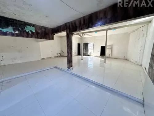 Re/max 2 Mil Vende, Local Comercial Con 2 Apartamentos Y Una Casa En Los Robles, Av Principal, Nueva Esparta, Isla De Margarita