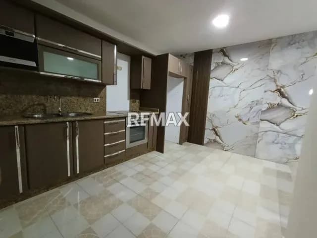 Se alquila acogedora Casa , URB . PRADOS DEL NORTE D