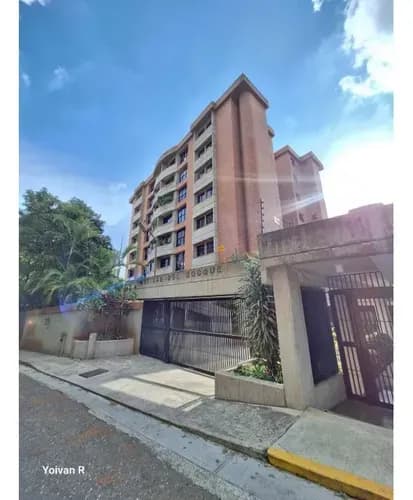 Apartamento En Venta Urb Parque El Retiro Res Brisas Del Bosque