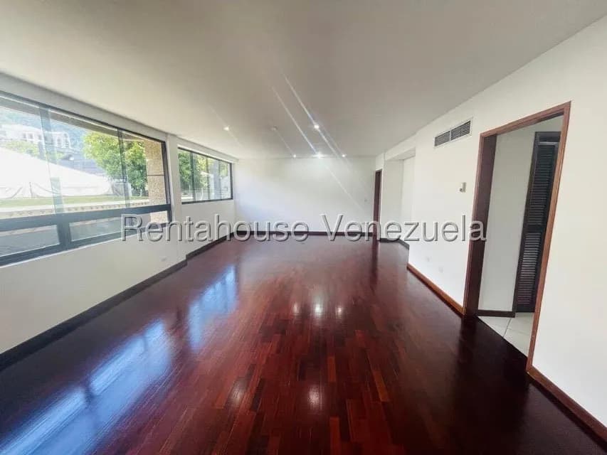 Apartamento (1 Nivel) en Alquiler en Altamira, Distrito Metropolitano