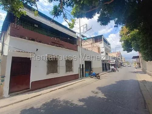 Con Potencial Comercial Casa En Venta En Turmero Holder
