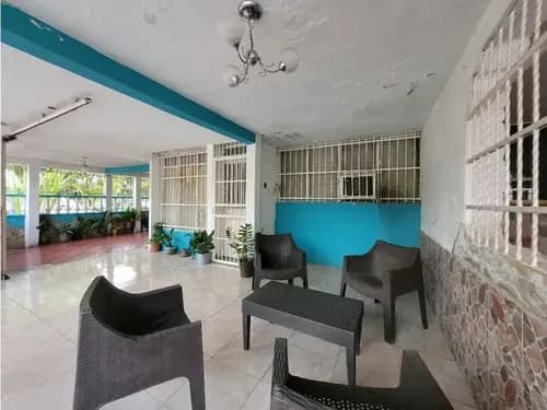 Casa En Venta En Paraparal. Sector El Molino. Av. Principal. Mh97948
