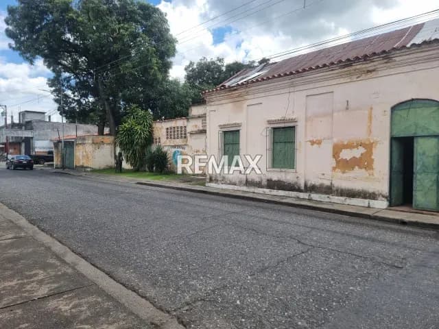 Casa en venta - $140k