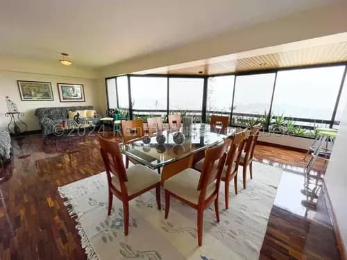 Amplio Apto + Estudio + Family / 2 Maleteros / Los Naranjos Del Cafetal - Venta 25-333 Cv