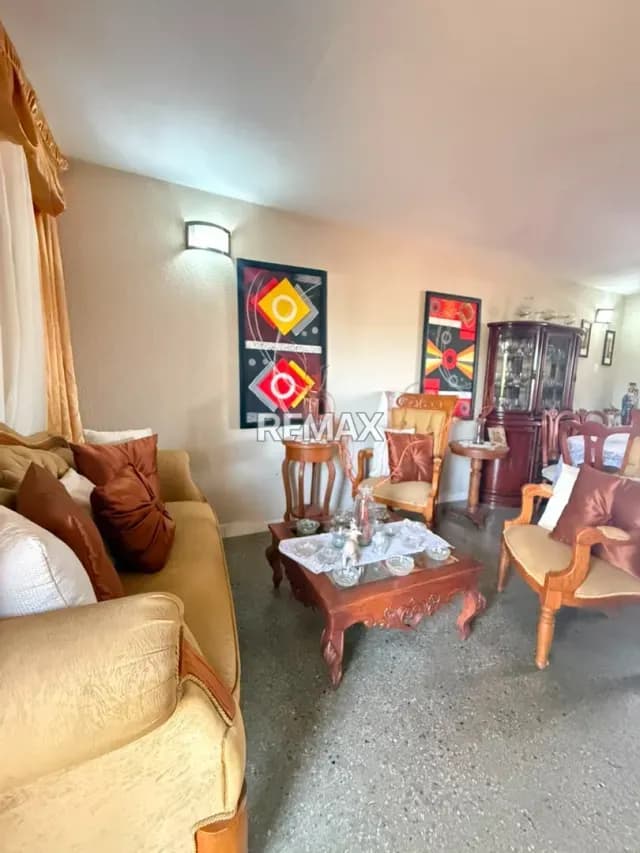 APARTAMENTO EN RAUL LEONI
