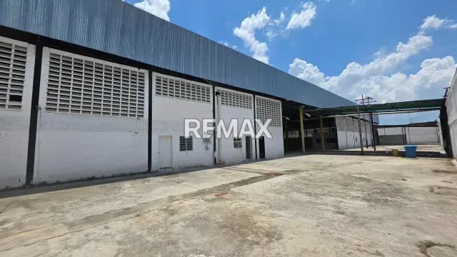 Galpón en venta Zona Industrial Piñonal