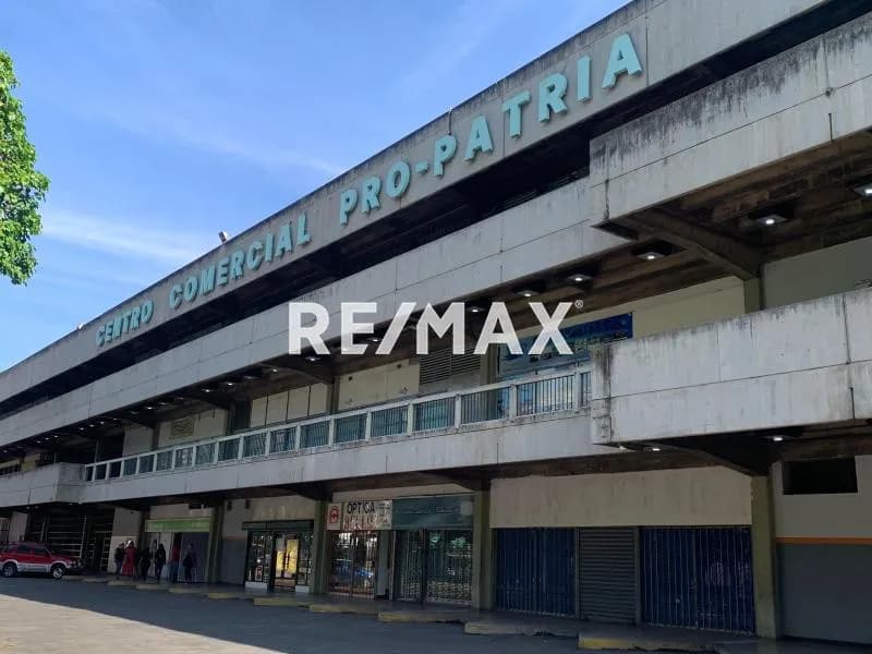 En venta Local comercial 52M² CC Propatria