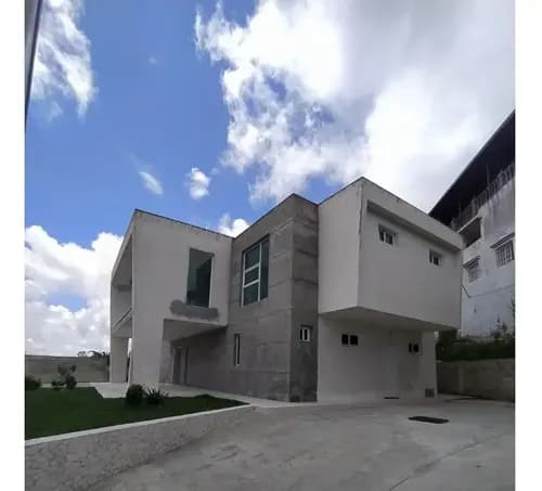 Best House Vende Hermosa Casa En El Retiro ( A Estrenar )