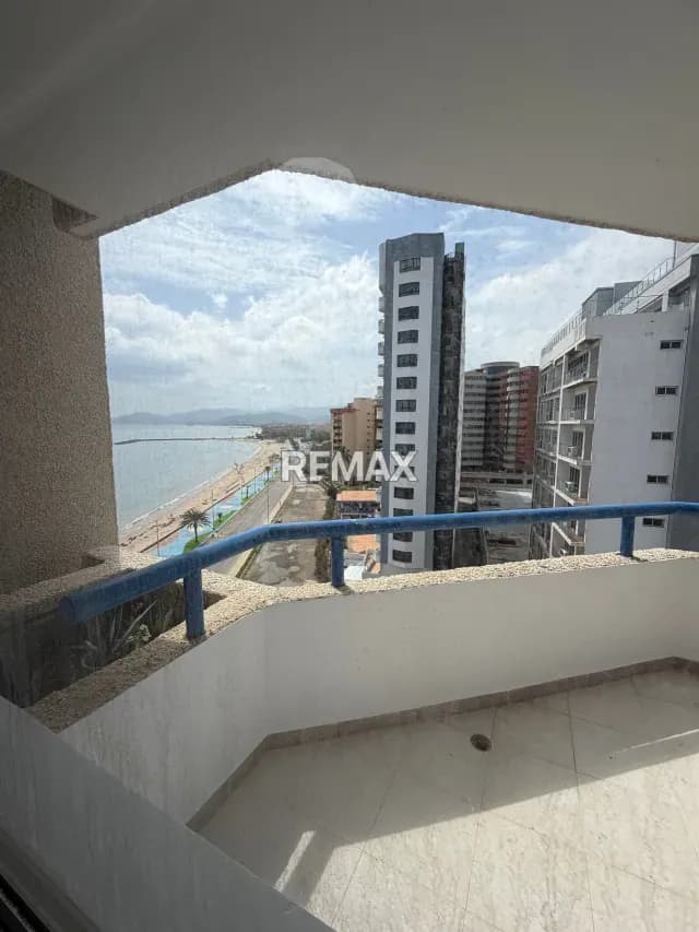 Se alquila Apartamento en Mar de Leva. Lecheria