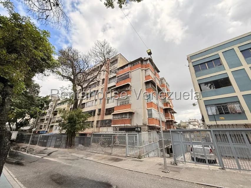 Apartamento (1 Nivel) en Venta en Los Rosales, Distrito Metropolitano