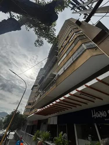 Apartamento Comercial En Venta Av.. Bolívar Norte D48-54