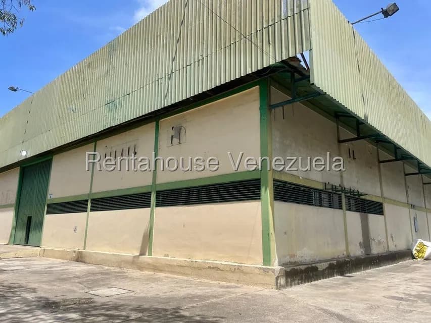 Comercial (Galpon - Deposito) en Venta en Zona Industrial 3, Lara