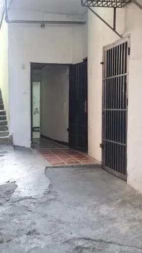 Alquilooficina Para Uso Comercial/ventaderespuestos/tiendaenlinea/oficinadeservicios/similares