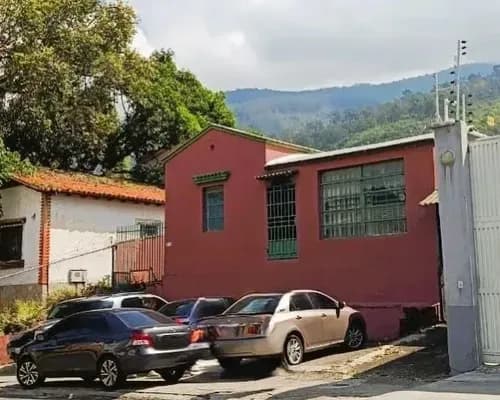 Venta Excelente Casa Ideal Para Uso Comercial Y Habitacional De 444 M2