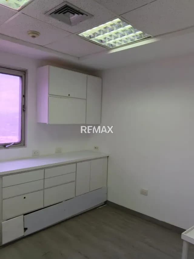 CONSULTORIO MEDICO, EN ALQUILER, 15 MT2, EXCELENTES INSTALACIONES PARA ESPECIALISTAS MEDICOS , TORRE EXA DEL ROSAL MUNICIPIO CHACAO, TODOS LOS SERVICIOS INCLUIDOS