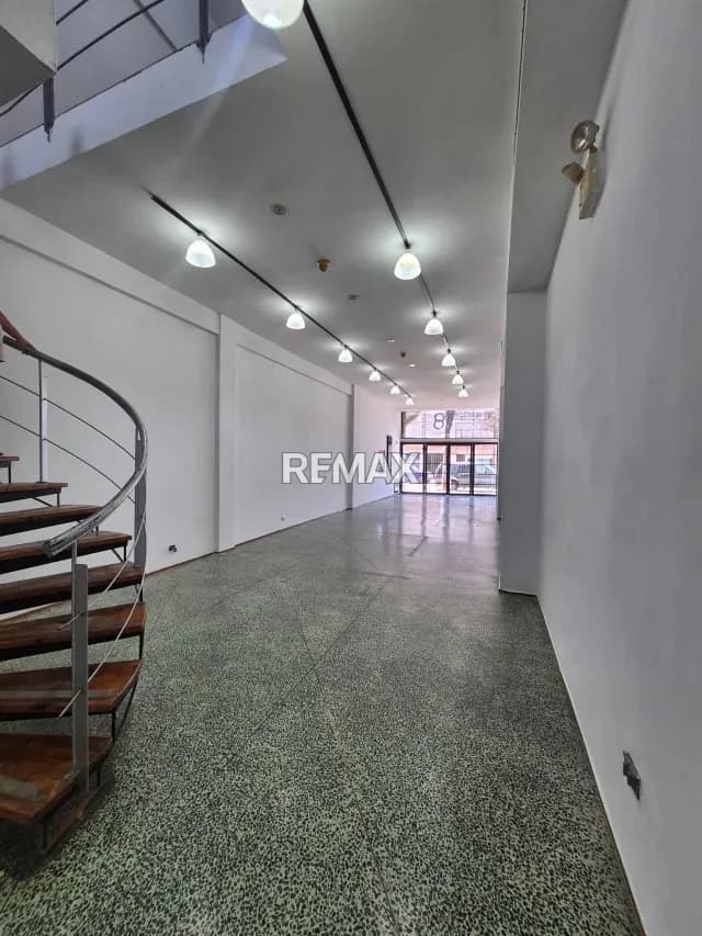 Local Comercial En Alquiler - Calle Cedeño, Porlamar.