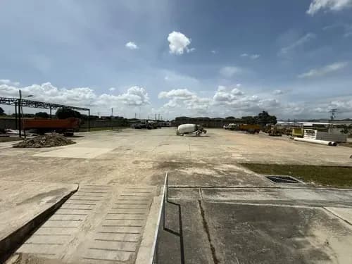 Terreno En Venta En Los Guayos Zonificación Industrial Ideal Para Complejo De Galpones(al)
