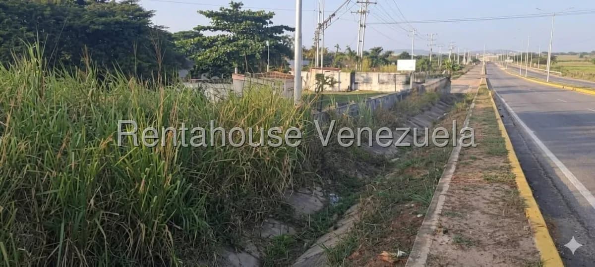 Terreno (Comercial) en Venta en Higuerote, Miranda