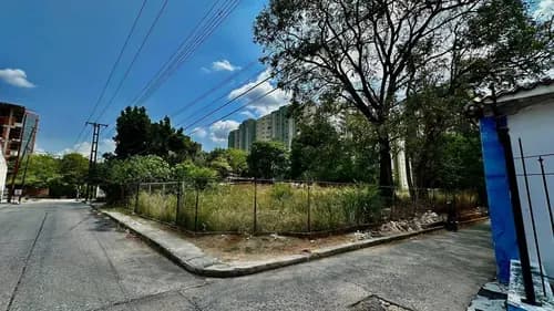 Np Se Vende Terreno Comercial En Kerdell A Media Cuadra De Av. Bolivar Código 307815
