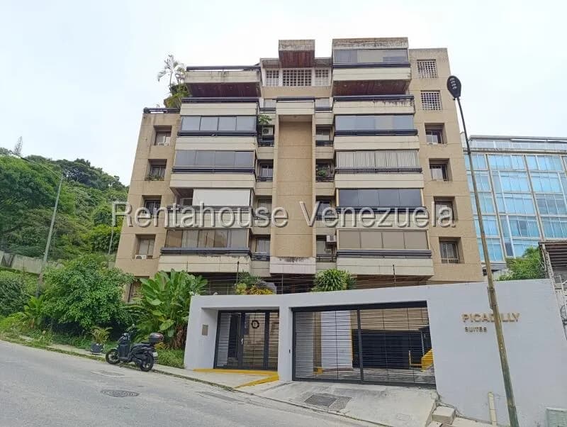 Apartamento (1 Nivel) en Alquiler en Lomas de Las Mercedes, Distrito Metropolitano