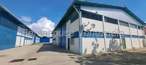 Daniela Linarez Vende Amplio Galpón Con Una Parcela De 1.928,75 M2 Y 600 M2 De Construcción, Con Áreas De Oficina, 3 Baños, 2 Recintos, Ubicado En El Parque Industrial De El Tocuyo