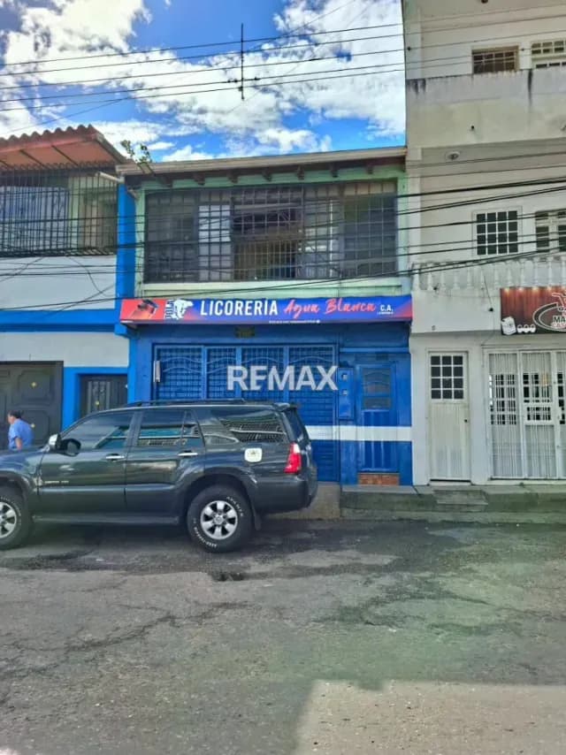 Se vende Casa doble propósito en Carrera 5 entre calle 12 y 13 Tariba