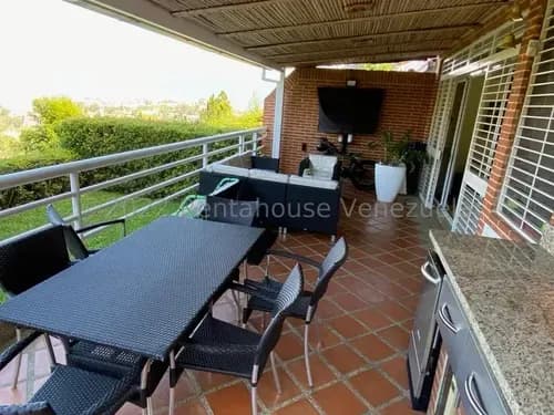 Dp - Oripoto, Planta Baja Con Vista La Avila, 142m2, Terraza, Planta Y Pozo, 25-24879, En Bello Conjunto Con Gerencia Integrada, Piscina.