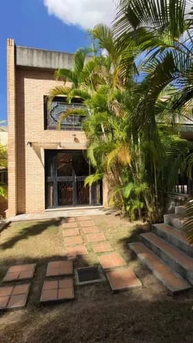Casa En Venta En Urb. Lomas Del Este Valencia