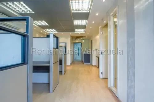 Hermosa Oficina Como Sede Corporativa De 58 M2 En Alquiler Ubicada En Bello Monte