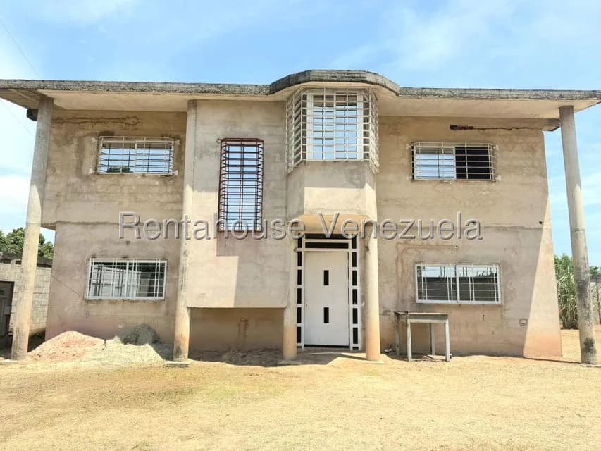 Casa (Duplex) en Venta en Avenida 34, Zulia