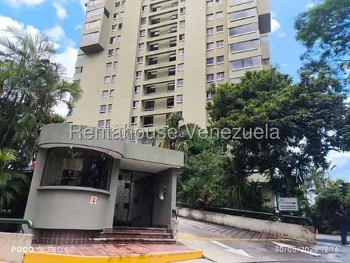 Apartamento De 153mts2, Colinas De Quinta Altamira 26-83