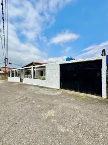 En Venta Casa Esquinera De Un Nivel En La Laja