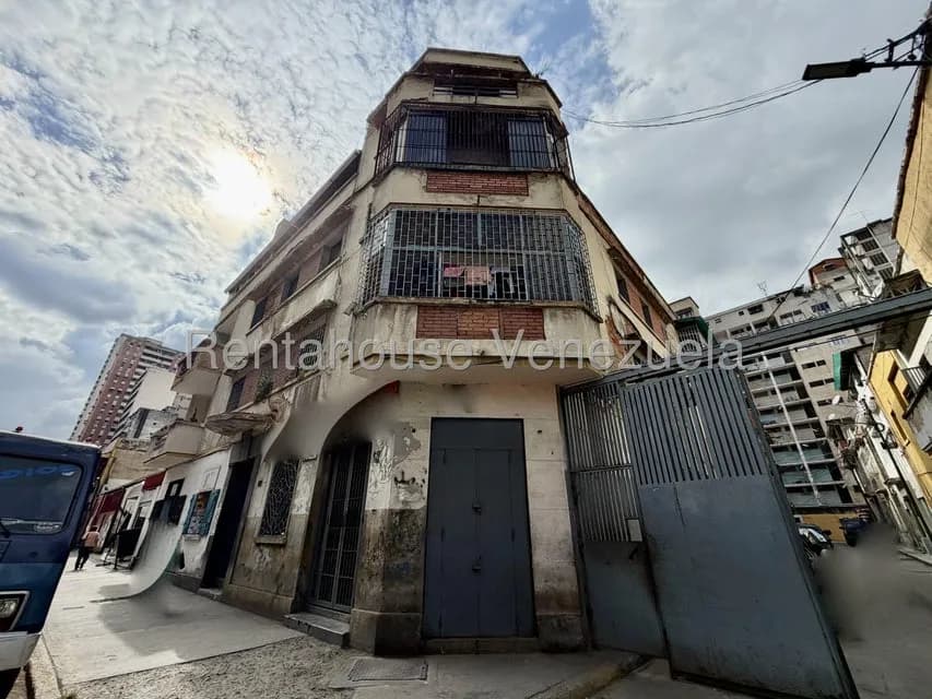 Comercial (Local Comercial) en Alquiler en Parroquia La Candelaria, Distrito Metropolitano