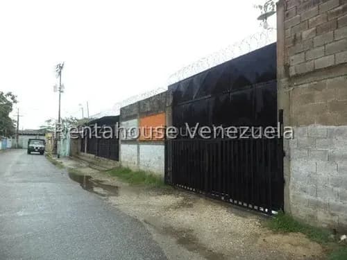 Terreno En Alquiler Ubicado En Flor Amarillo Valencia Carabobo 25-7653