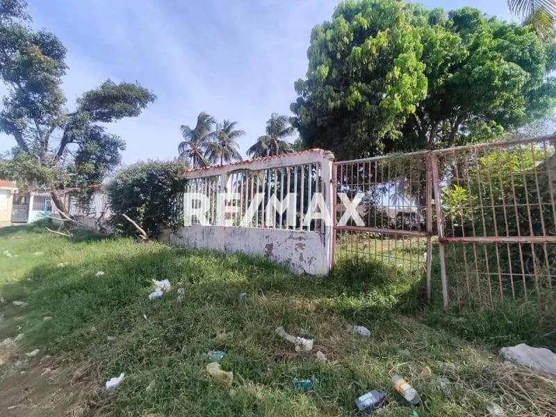 EN VENTA TERRENO DE 50 METROS CUADRADOS EN EXCELNETE UBICACON EN CHICHIRIVICHE