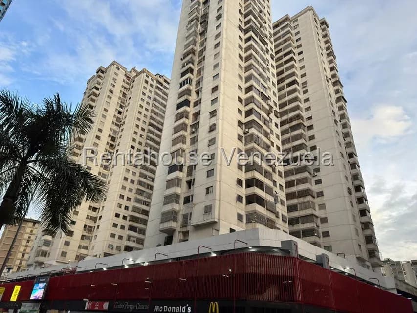 Apartamento (1 Nivel) en Alquiler en Parroquia La Candelaria, Distrito Metropolitano
